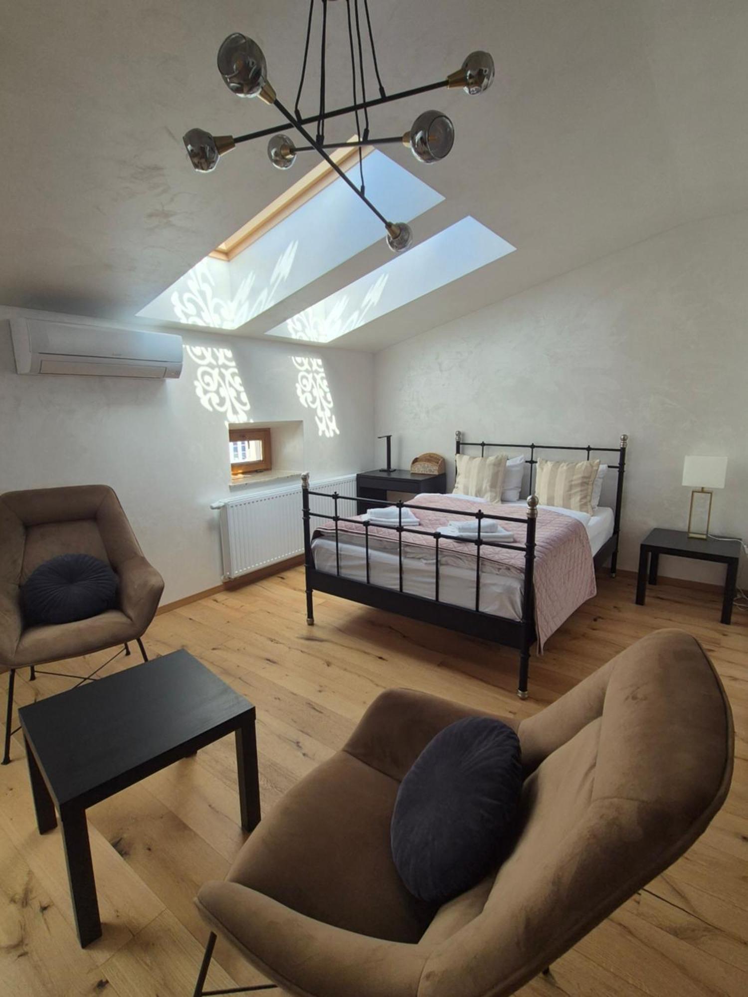 Aparthotel Miodowa 25 Krasków Eksteriør bilde